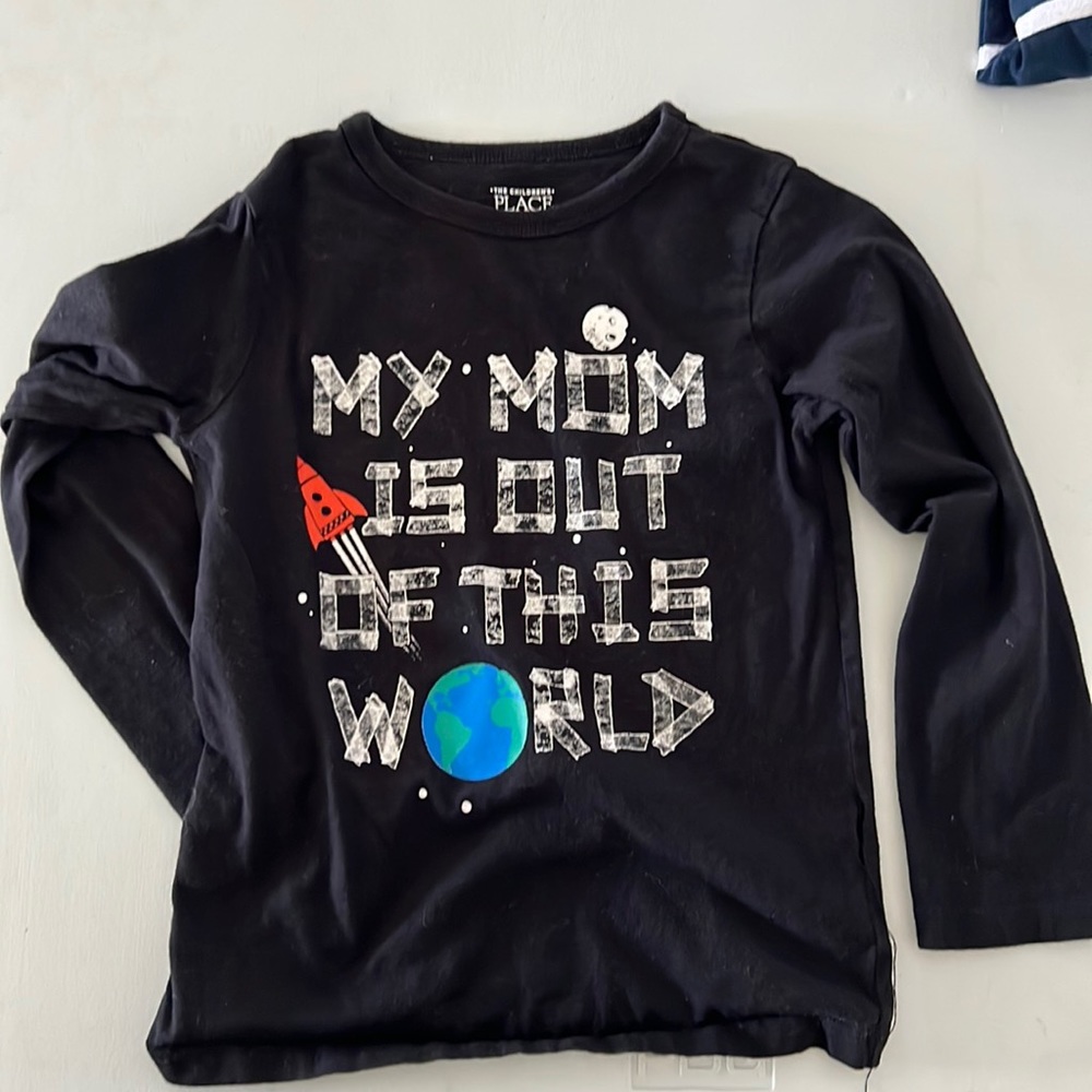 Graphic black tee long sleeve